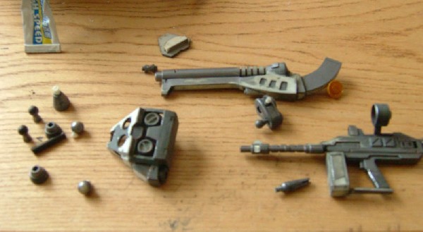 GUNDAM 試作１号機「The Origin」版　1/100 MG Ver1.5ベース その５　武器類の塗装-1
