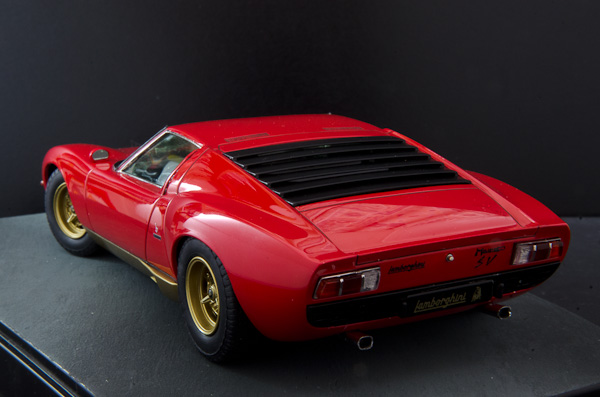 LAMBORGHINI MIURA P400SV(1/24 HASEGAWA)その23 完成写真 ところが-4