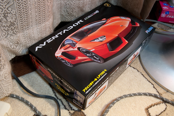 1/24 ランボルギーニ　アヴェンタドール　1/24　その１ キター！-1