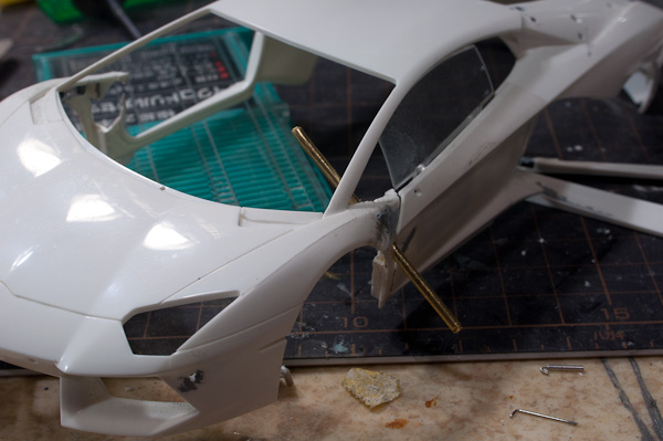 1/24 ランボルギーニ アヴェンタドール 1/24 その9 ガルウィングドアの可動化、最終版-1