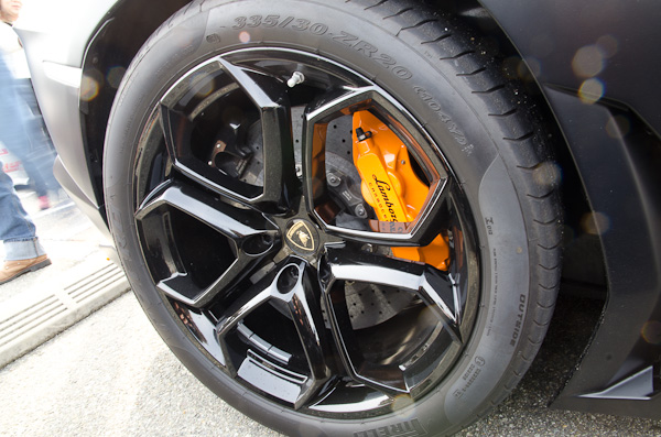 1/24 ランボルギーニ　アヴェンタドール　1/24　その１２　タイヤの刻印-2