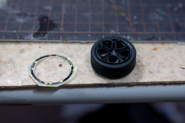 1/24 ランボルギーニ　アヴェンタドール　1/24　その１２　タイヤの刻印（トナー転写方）　続編-3