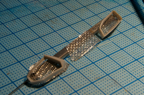 1/24 ランボルギーニ アヴェンタドール 1/24 その21 ヒートプレスで窓とヘッドライト-1