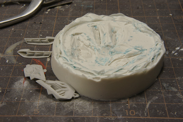 1/24 ランボルギーニ アヴェンタドール 1/24 その21 ヒートプレスで窓とヘッドライト-5