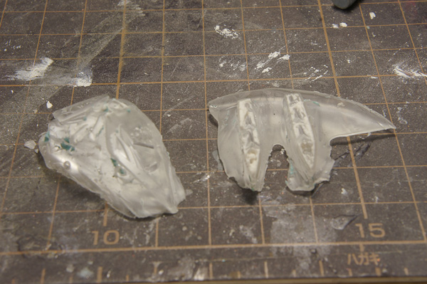 1/24 ランボルギーニ アヴェンタドール 1/24 その21 ヒートプレスで窓とヘッドライト-6