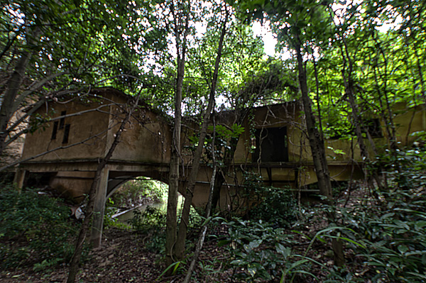 一龍旅館　潜入編　其の壱　渡り廊下-2