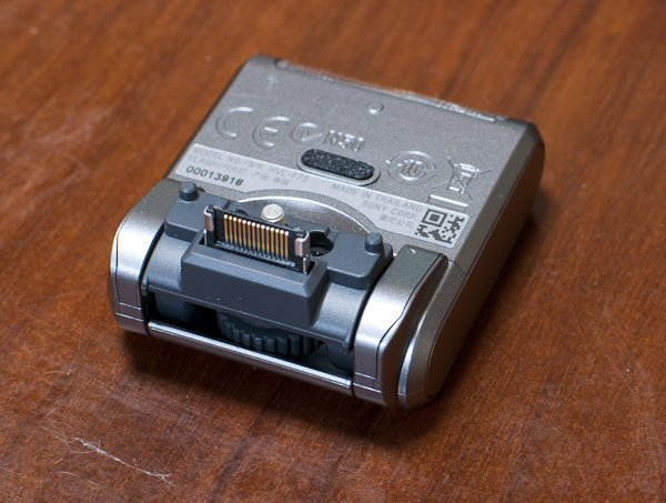 NEX-5 その他付属品 レンズフード、ボディーキャップ、フラッシュ-3