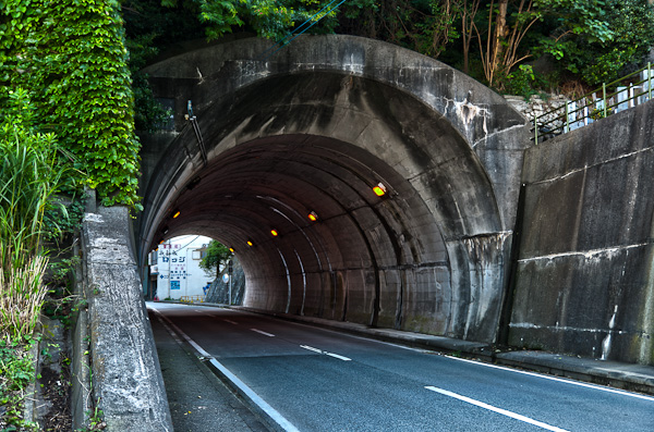 和歌浦探索　其の八　大型廃墟へ-1