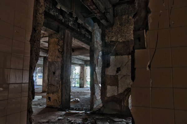 和歌浦探索 其の十 巨大旅館廃虚内部-3