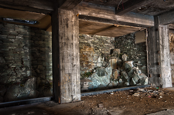 和歌浦探索 其の十 巨大旅館廃虚内部-4