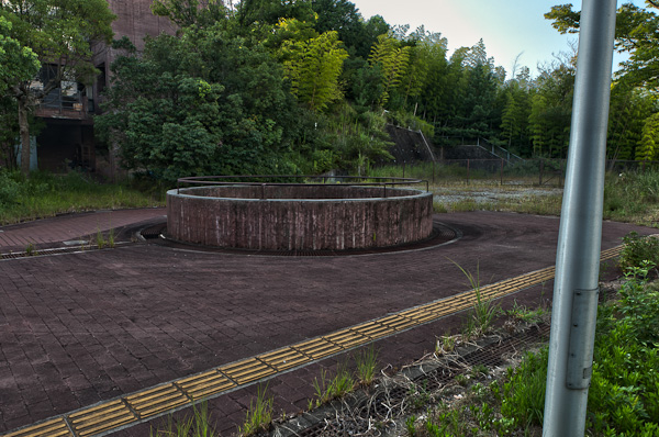 大阪府立泉佐野勤労青少年研修センター　其の参　正面へ-7
