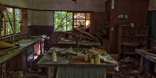 白石鉱山-白亜の迷宮 その七 研究施設~工場跡-2