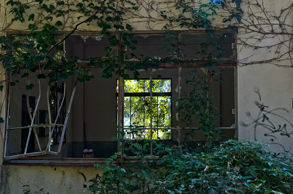 ◆白石鉱山-白亜の迷宮 その九 管理棟-1