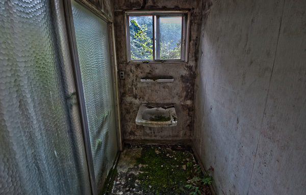 ◆宇治川ほとりの岩風呂風旅館　其の四-1