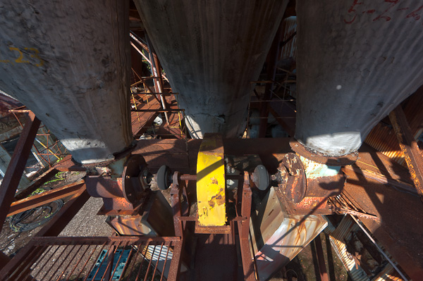 ◆白石鉱山-白亜の迷宮 其の壱拾漆 山沿いに-2