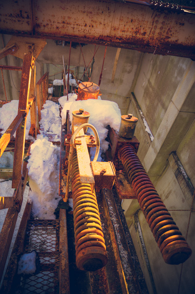 ◆湯原温泉ロープウェイ跡 其の陸 機械室へ-3