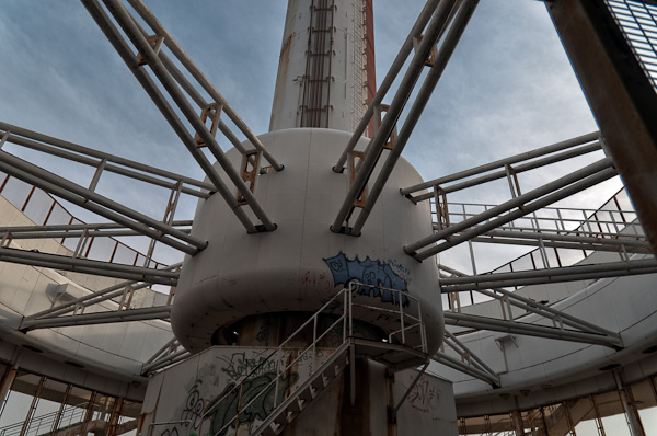 ホテル　ラ･レインボー　其の弐　塔へ-6