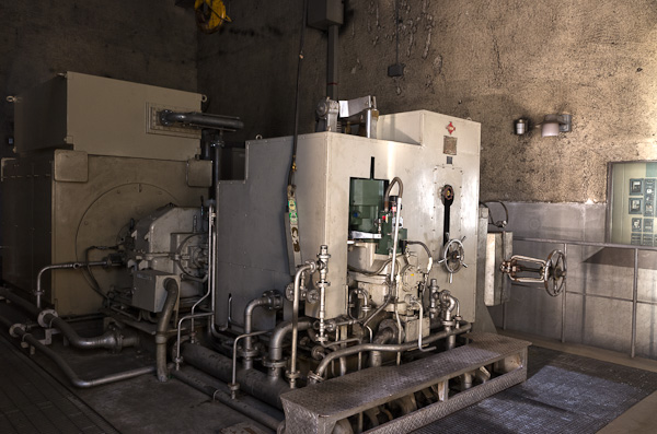 某巨大工場 その二-1