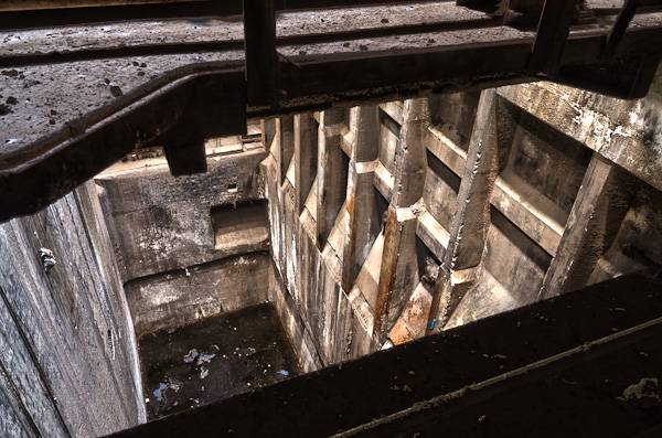 某巨大工場 その四-3